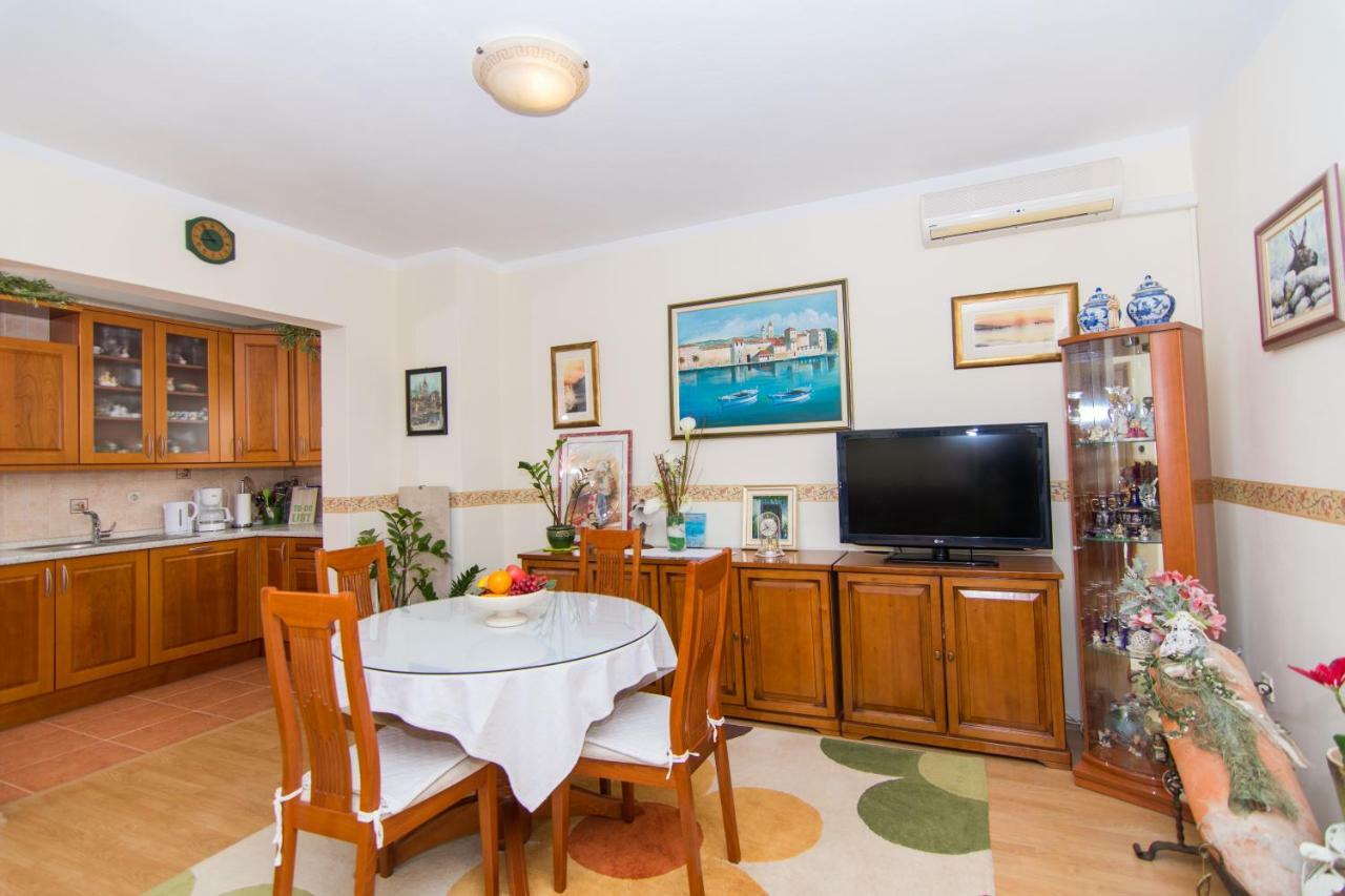Apartmani Mm Трогир Экстерьер фото